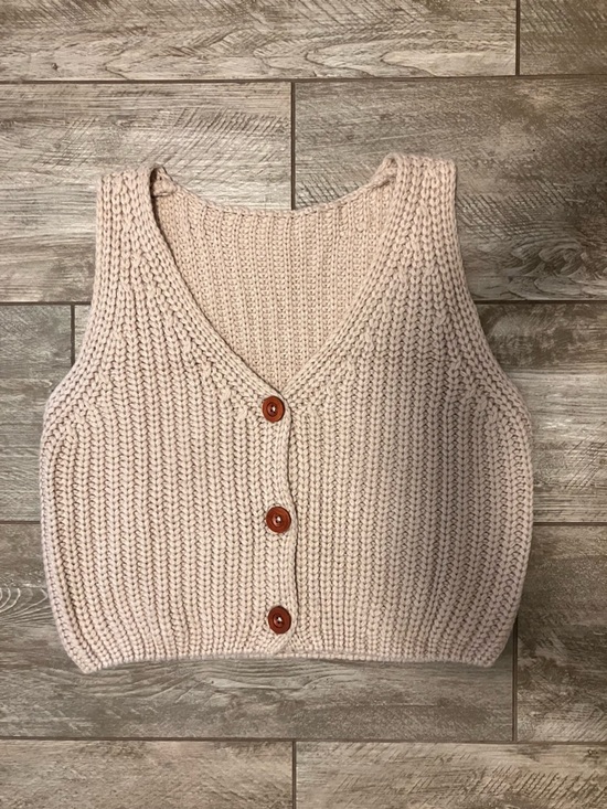 Sweaters - Chunky Knit Button Front Vest in Light Beige